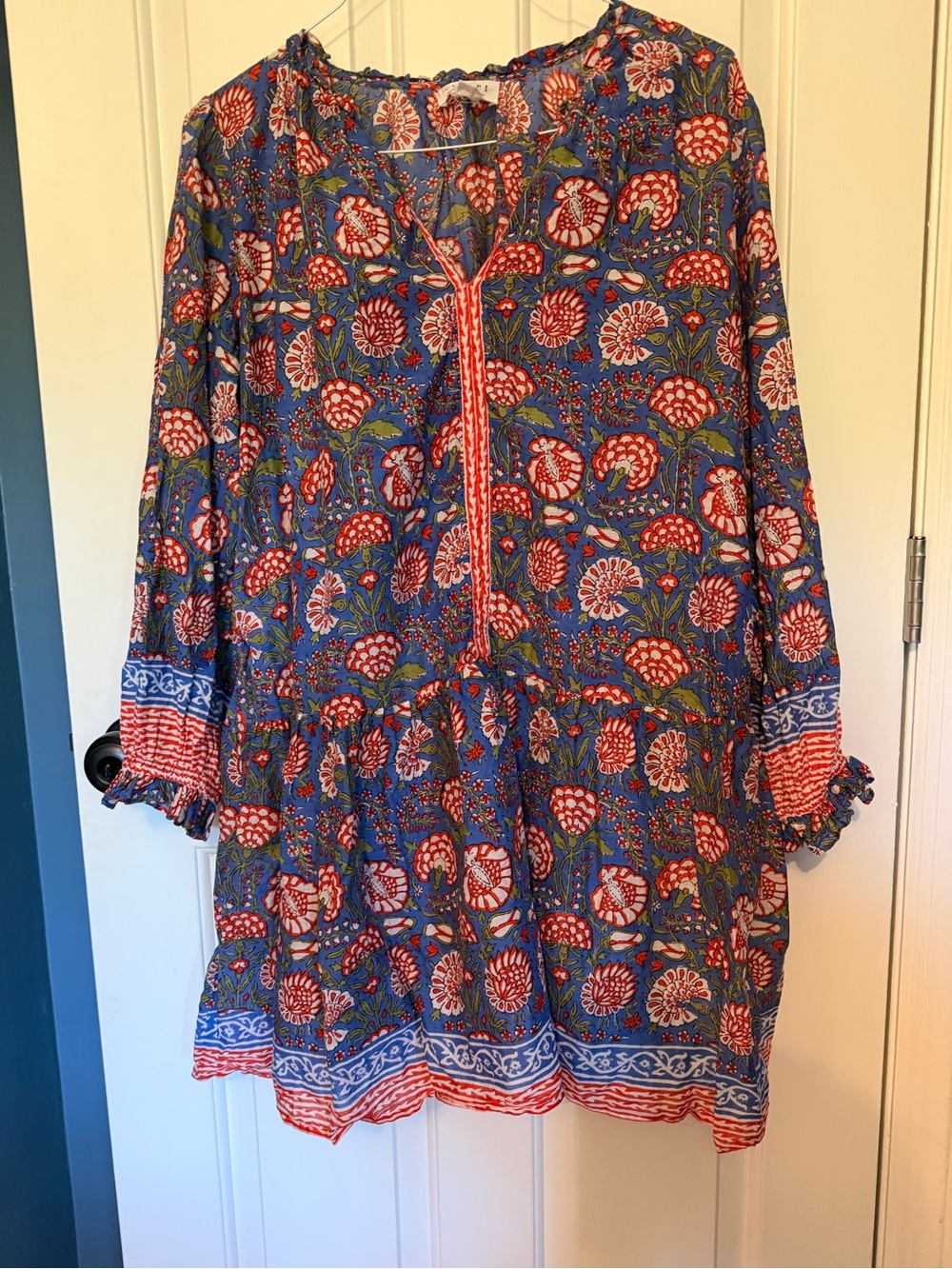 Velvet by Graham & Spencer Blue Floral Blouse with Red and Green Print